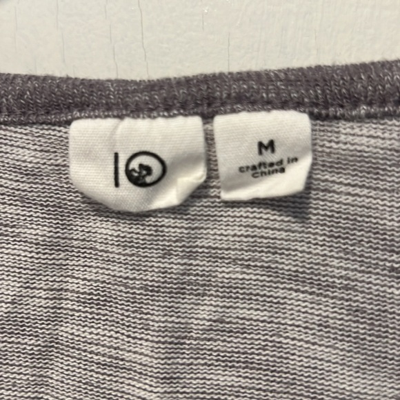 Ten Tree, size medium, scallop front, long sleeve, light weight sweatshirt - Picture 3 of 5